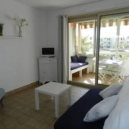 Daire 2p Pour 4 A Bormes-les-mimosas, Proche Et Commerces, Parking Privatif - Fr-1-251-822 Bormes-les-Mimosas